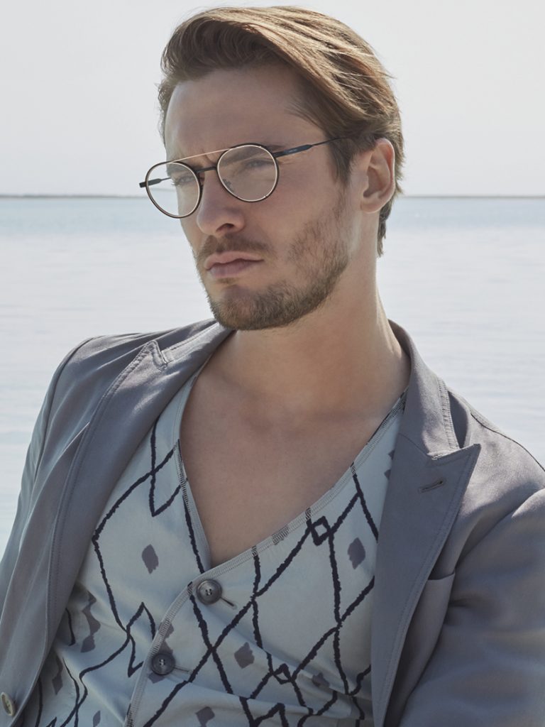 Giorgio Armani新款眼镜广告宣传照