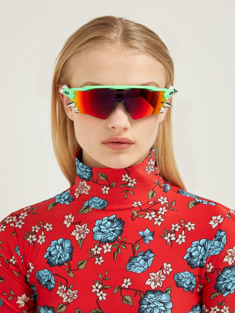 VETEMENTS X Oakley Spikes sunglasses